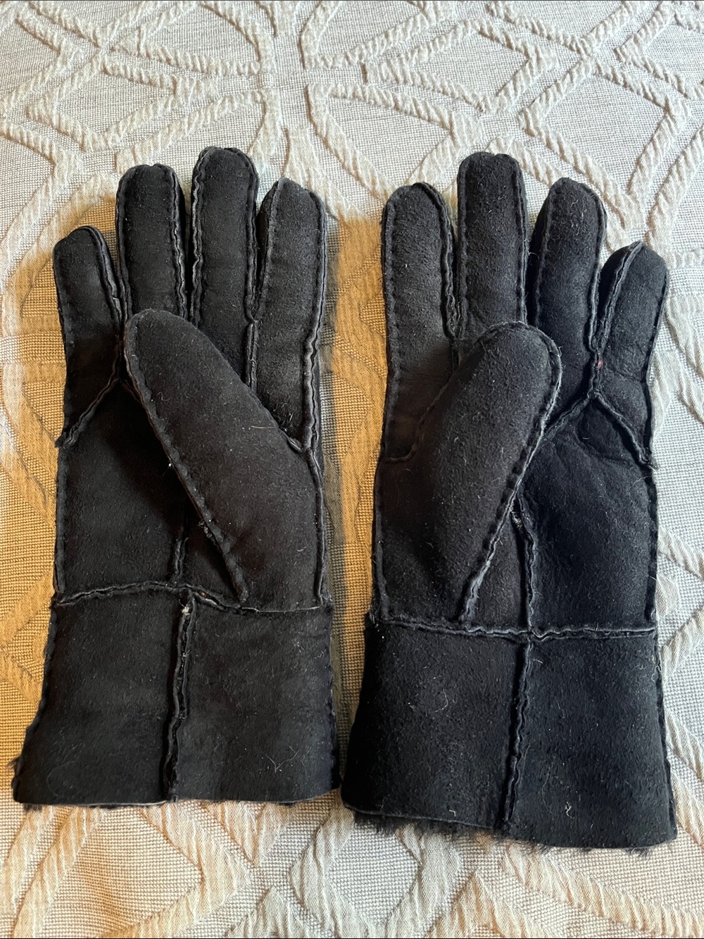 Woman Black Shearling-Lined Winter Gloves, medium